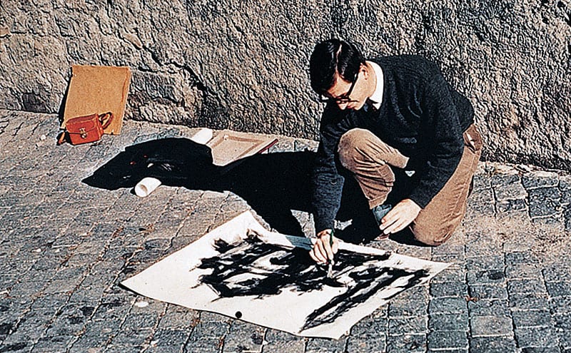 Michael Graves drawing on the streets of Rome. He won a scholarship and spent two years there in the early 1960s.