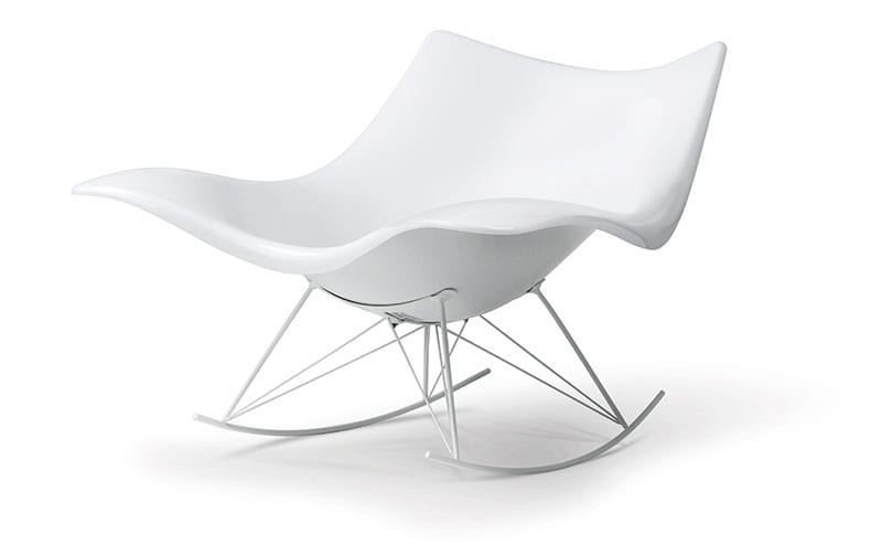 The original Stingray chair came in a cool gloss white 