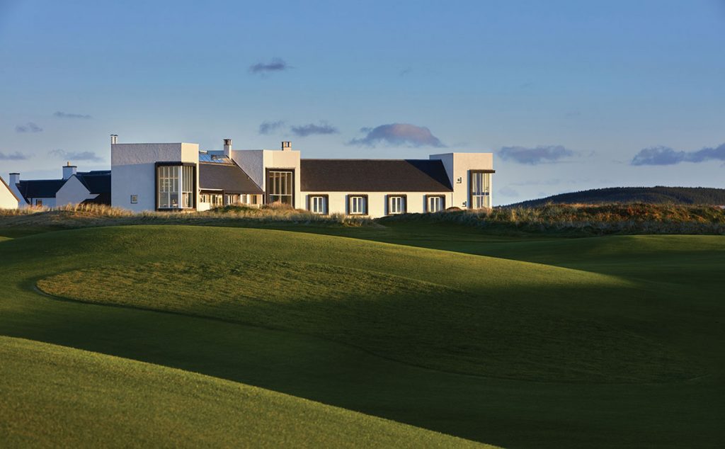 The newly refurbished and extended Machrie Hotel overlooking its links