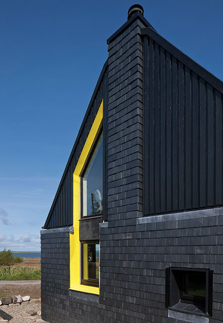 dark-side-wall-with-yellow-panels