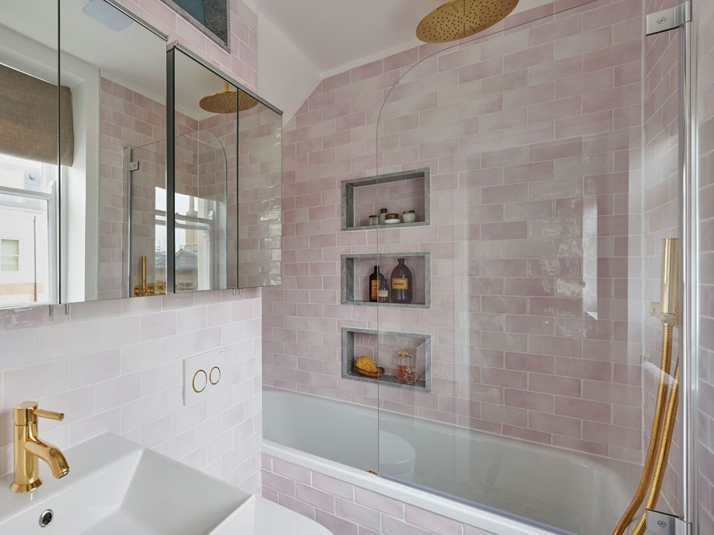 Maurizio-Pellizzoni-pink-bathroom