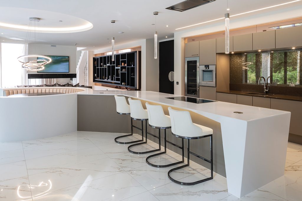 modern-white-and-marble-kitchen-and-dining-area