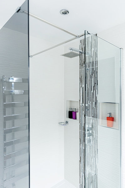 shower-unit-in-ensuite-bathroom