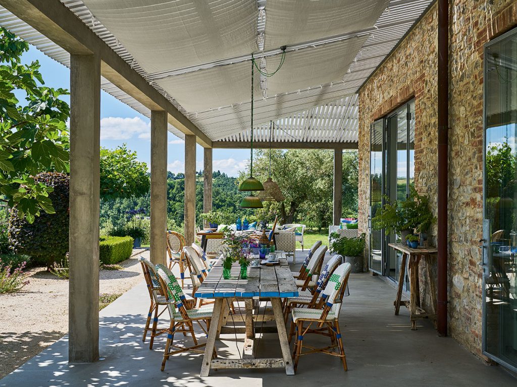 The-terrace-of-Guild’s-home-in-Umbria-–-what-better-spot-for-a-lazy-alfresco-lunch