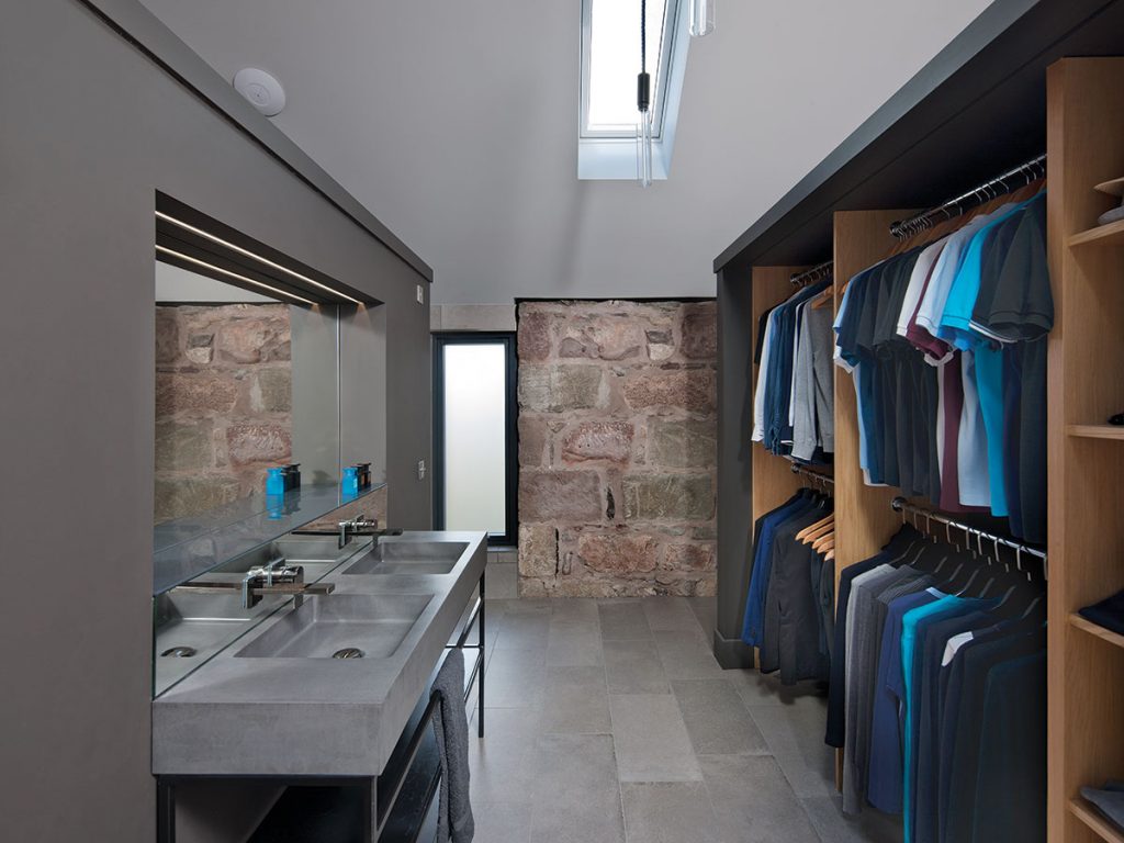 walk-in-wardrobe-and-ensuite