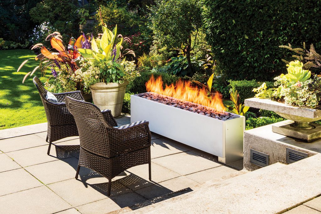 garden-party-solus-decor-outdoor-firepit.jpg